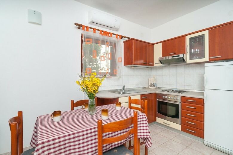 Apartments Katija