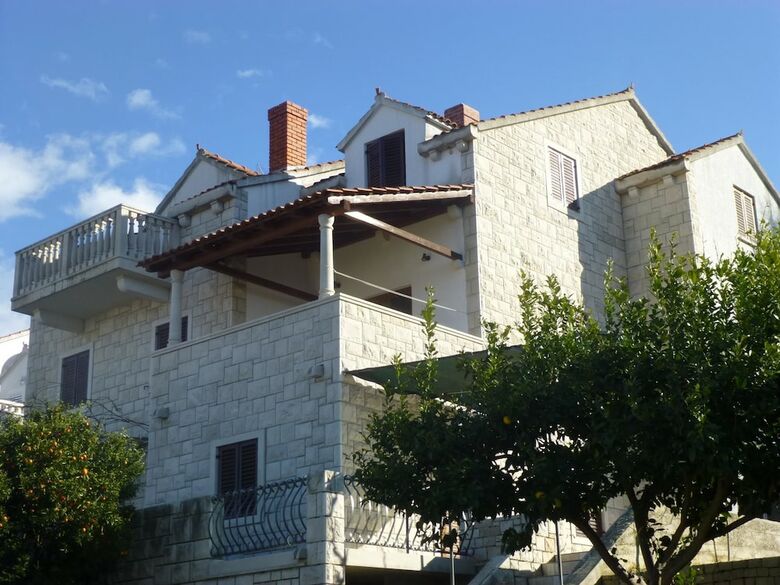 Apartments Katija