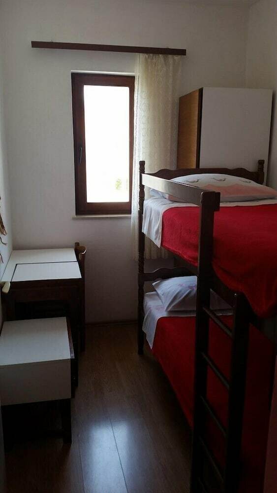Apartments Brizi?