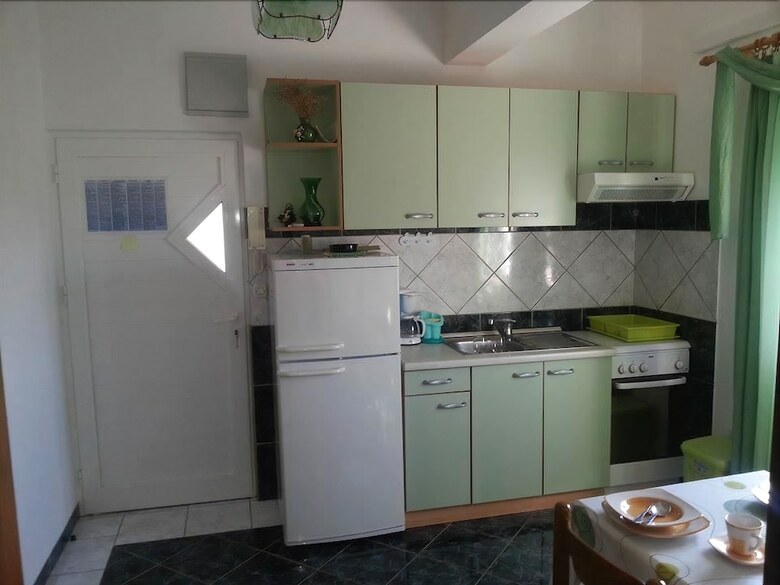 Apartments Marko Seline