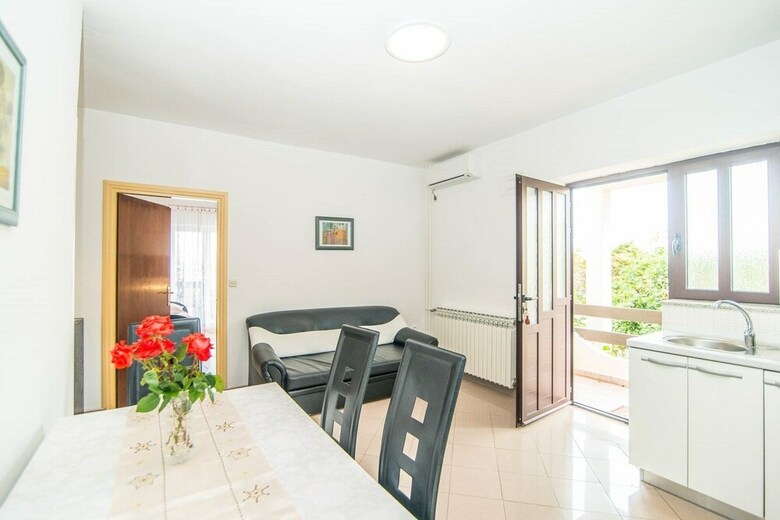 Apartments Valenti? 1304 Pag