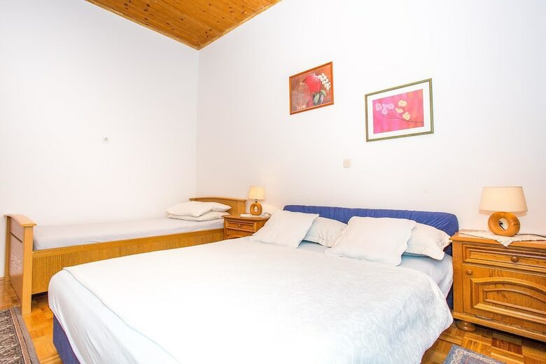 Apartments Divna Tomas