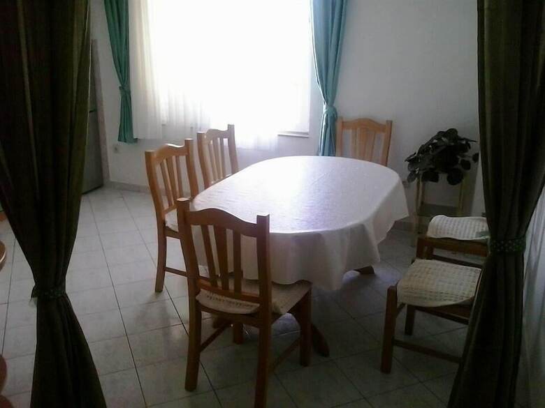 Apartments Divna Tomas