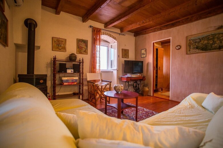 Apartamentos Holiday House Mirna Lozisca