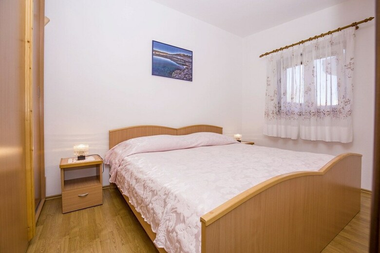 Apartment Emma Skatari