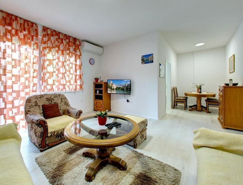 Inner City Apartment