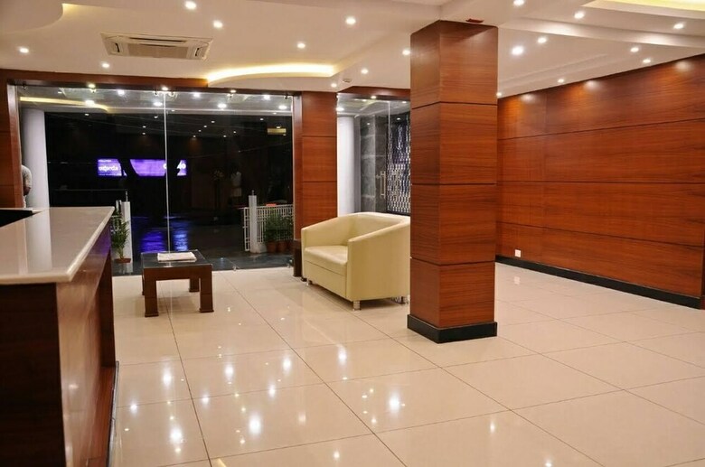 Hotel Golden Castle
