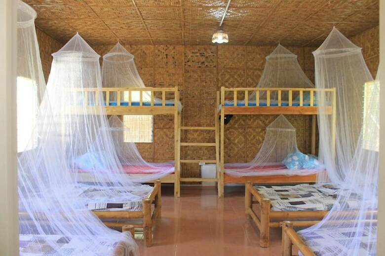 Hostal B-hol Huts - Hostel