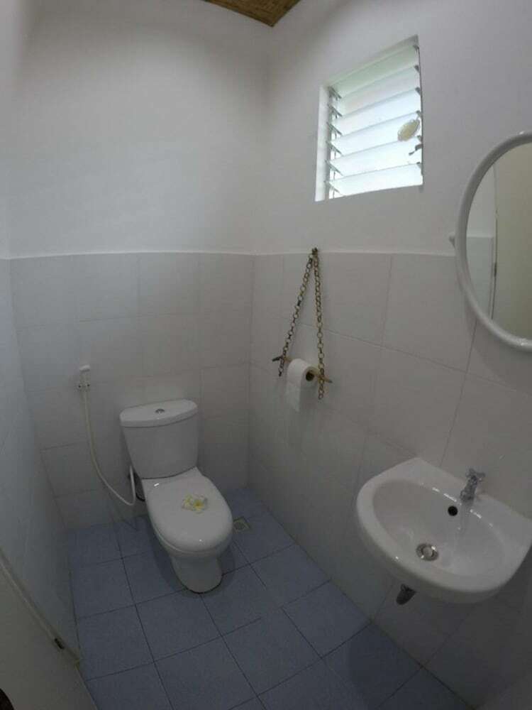 Hostal B-hol Huts - Hostel