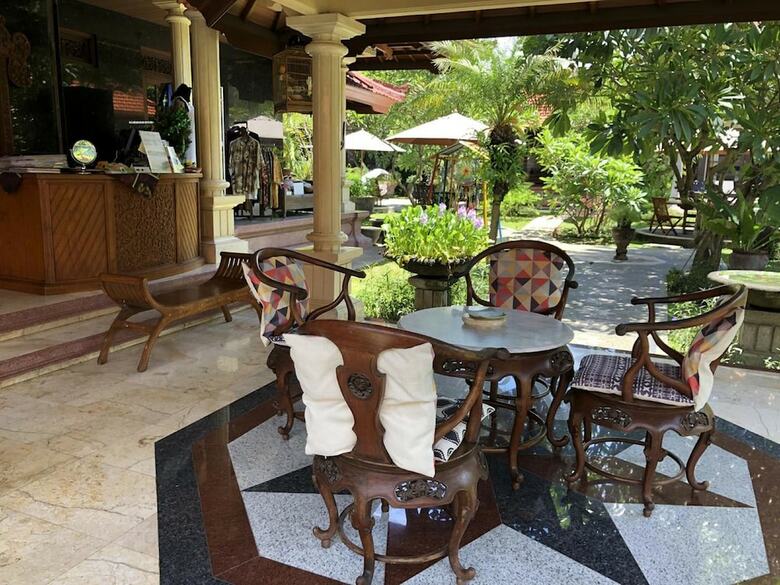 Bed & Breakfast D' Kubu Legian