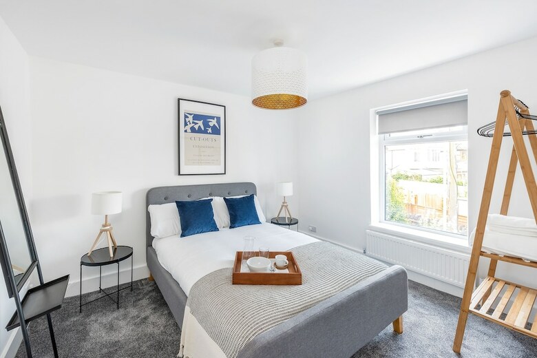 Stylish Apartment In Leafy Central Neighbourhood