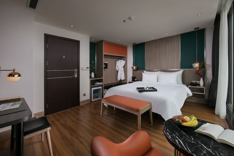 Delicacy Central Hotel & Spa