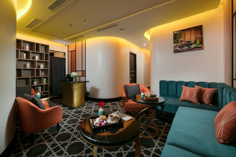 Delicacy Central Hotel & Spa