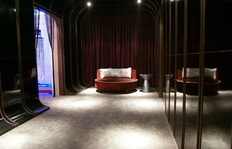 Mos Motel