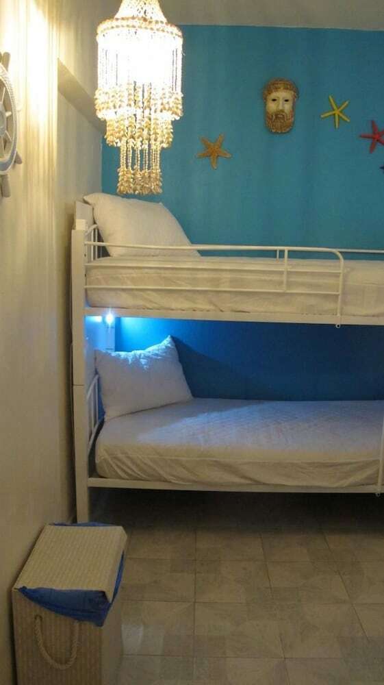Hostal Rodos Backpackers