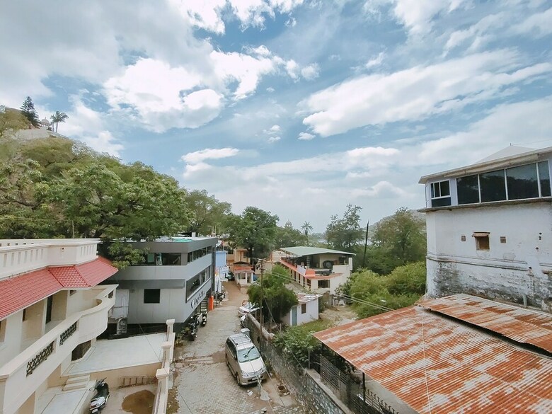 Hotel Radhika Palace