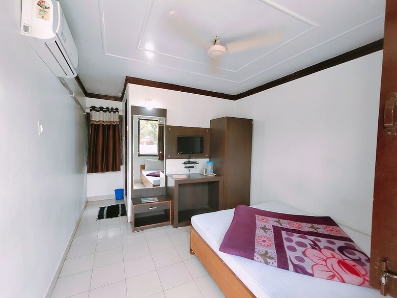 Hotel Radhika Palace