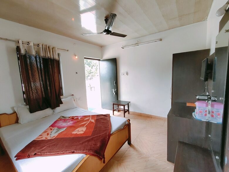 Hotel Radhika Palace