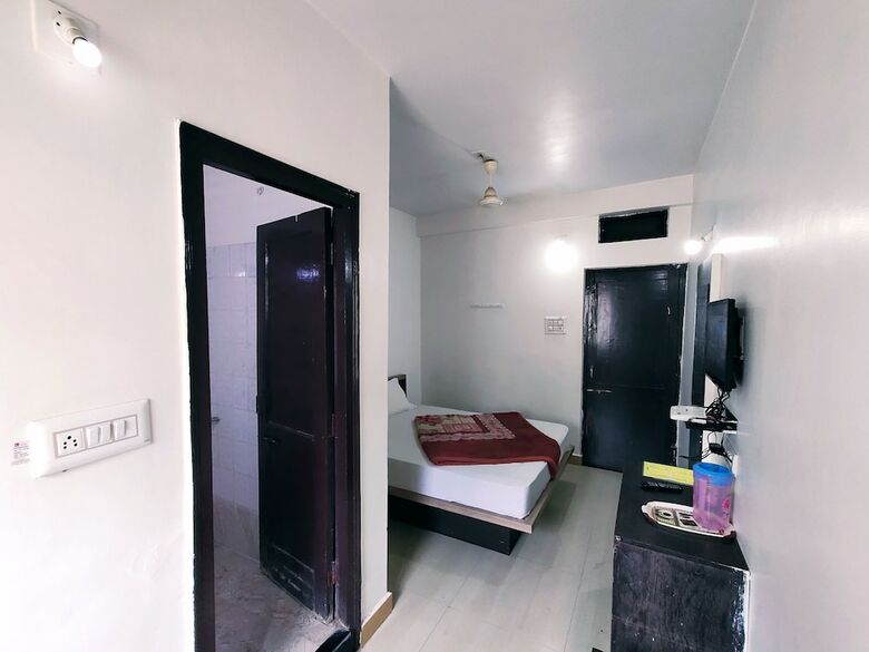 Hotel Radhika Palace
