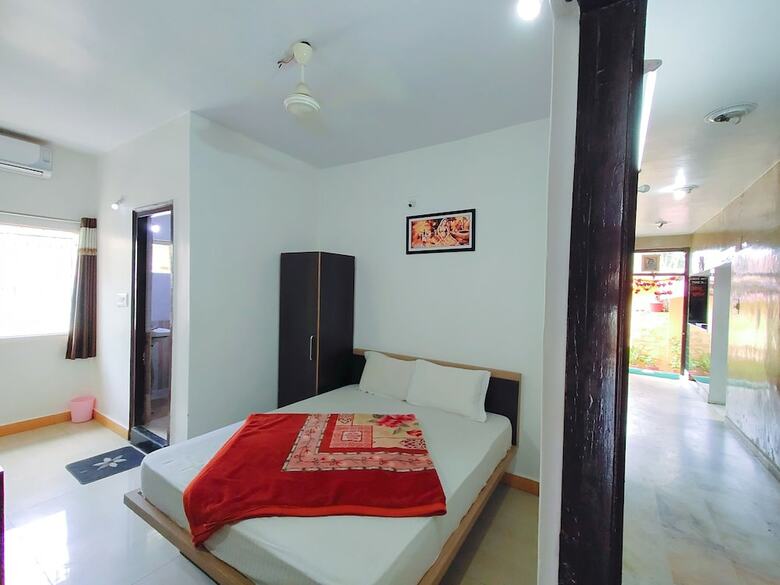 Hotel Radhika Palace