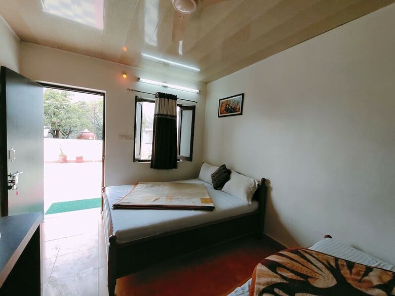 Hotel Radhika Palace