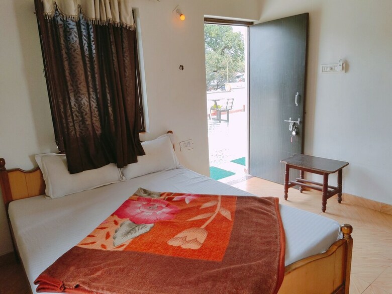 Hotel Radhika Palace