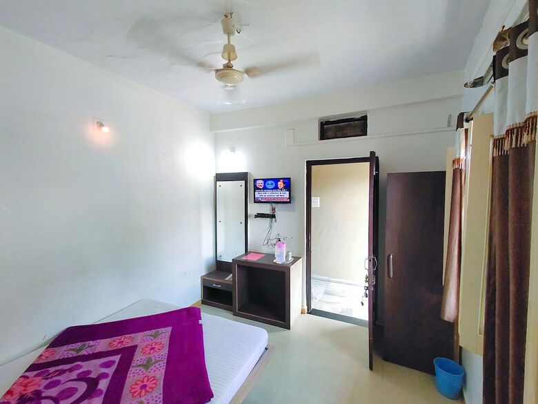 Hotel Radhika Palace