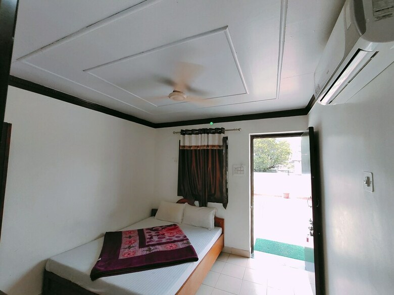 Hotel Radhika Palace