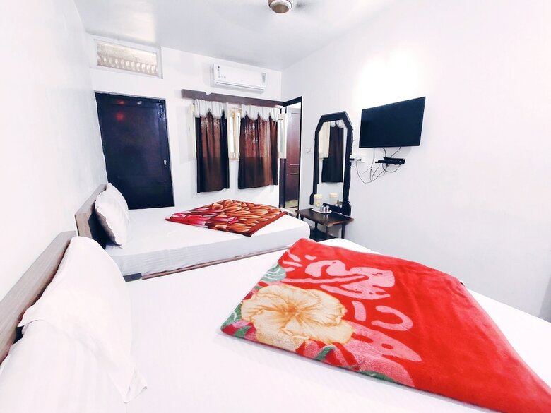 Hotel Radhika Palace