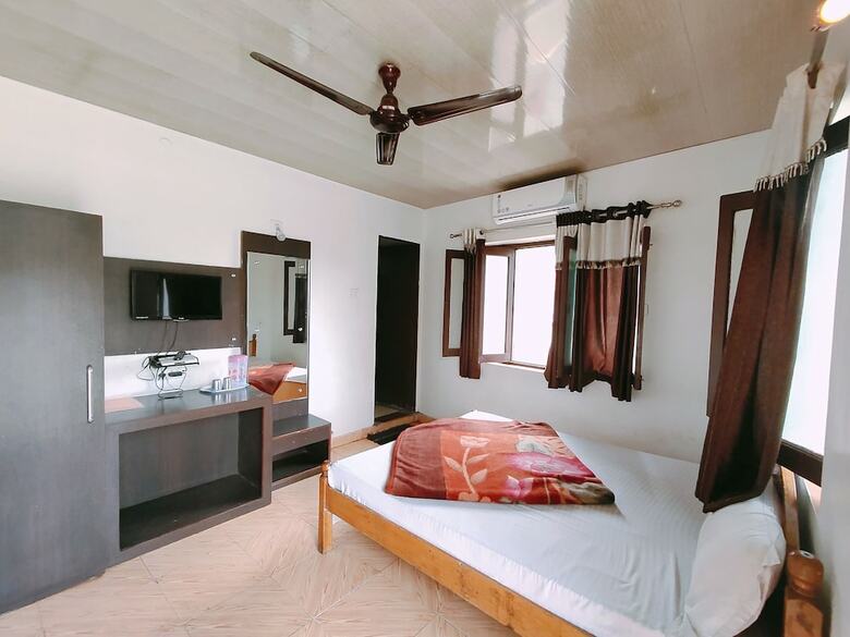 Hotel Radhika Palace