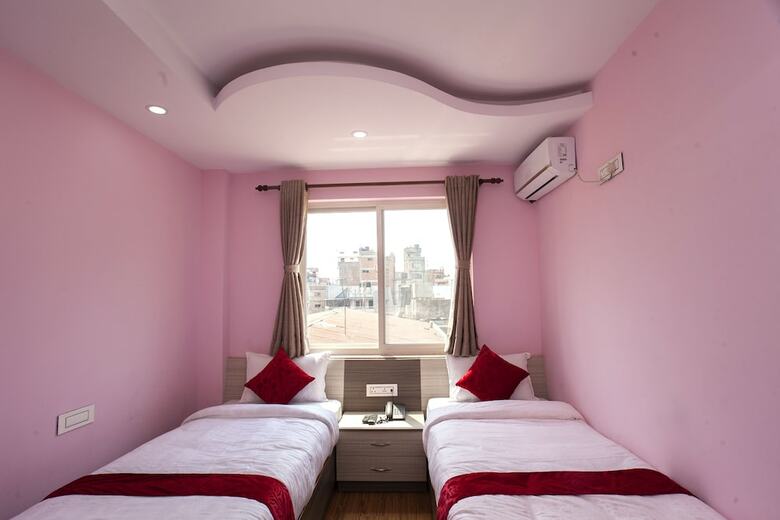 Oyo 370 Hotel Devdaha & Restaurant