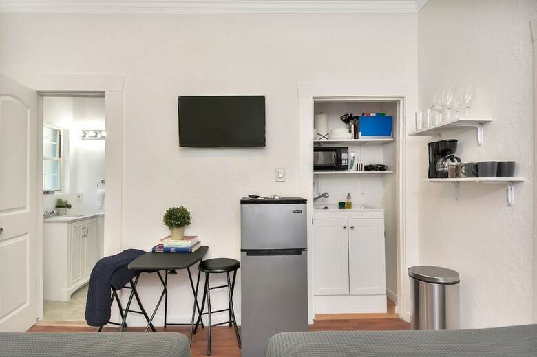 Lovely Apartment 10mins From Beach, 2mins To Mall
