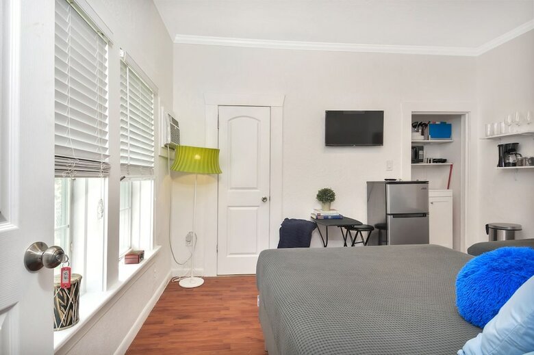 Lovely Apartment 10mins From Beach, 2mins To Mall