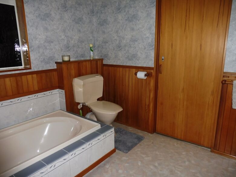 Bed & Breakfast Hide Away Off Heta