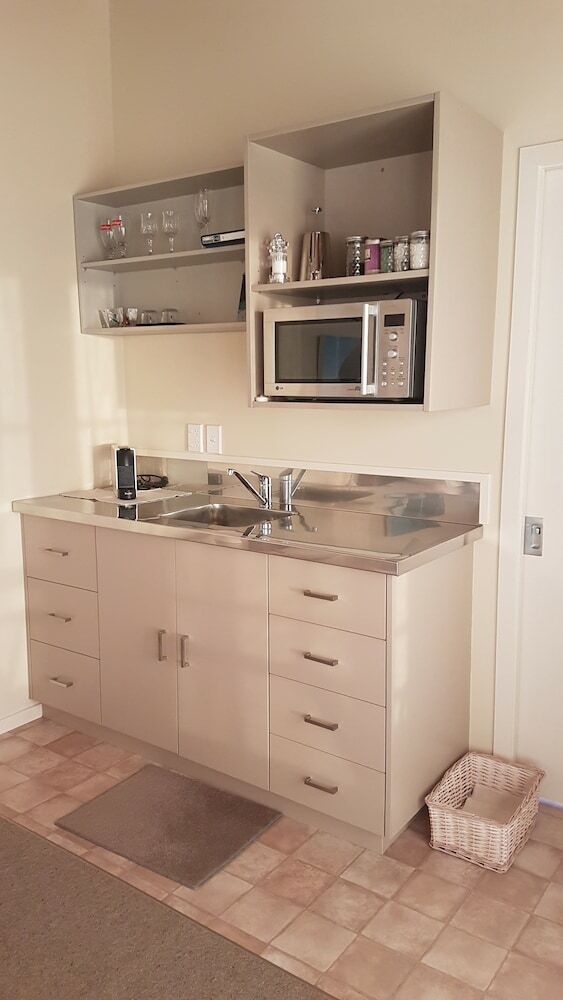 Nga Puriri Bed And Breakfast