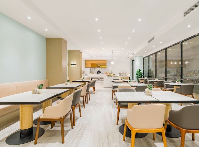 Atour Hotel Time Square Lianyungang