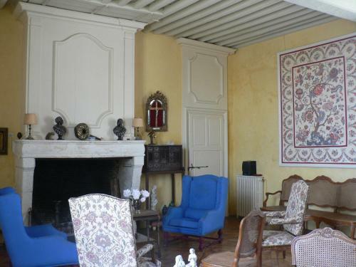 Hostal Chambres D'h�tes Et G�tes Du Ch�teau de Clauzuroux
