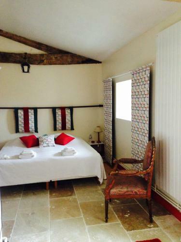 Hostal Chambres D'h�tes Et G�tes Du Ch�teau de Clauzuroux