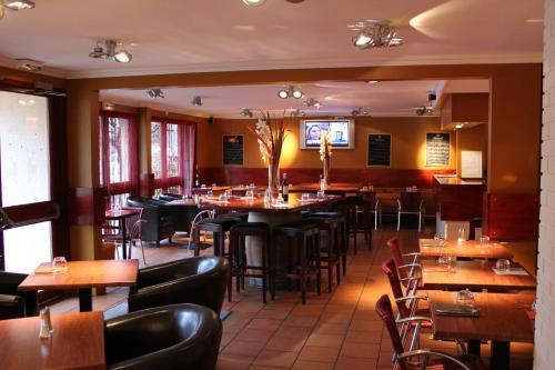 Hotel Logis Les Provinciales