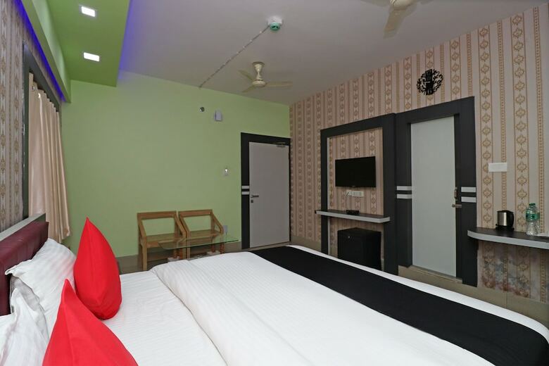 Hotel Capital O 30565 Pabitra Royal Regency