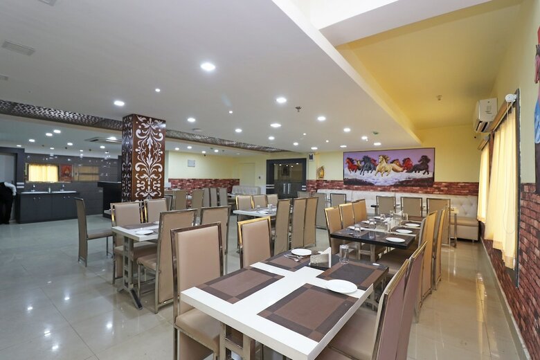 Hotel Capital O 30565 Pabitra Royal Regency