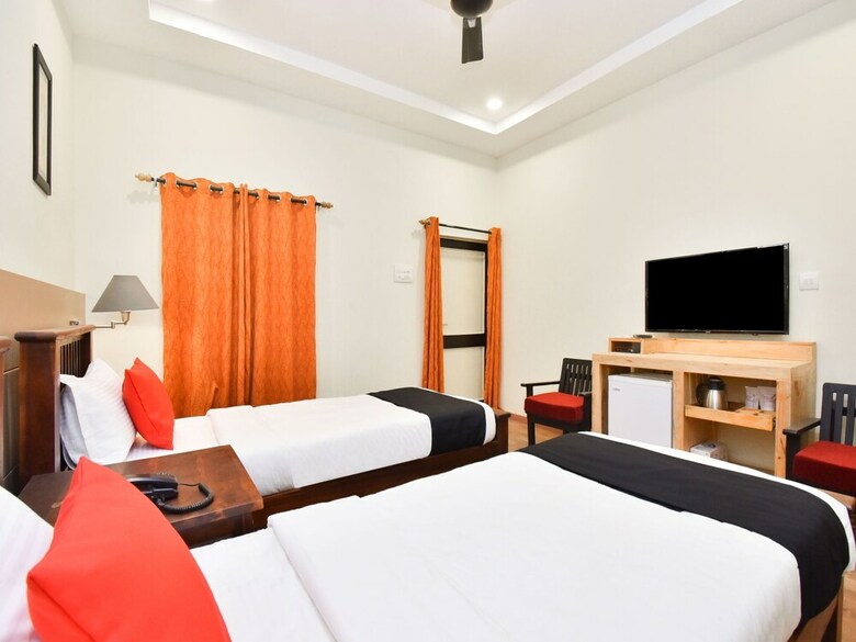 Capital O 35409 Hotel Megh Niwas