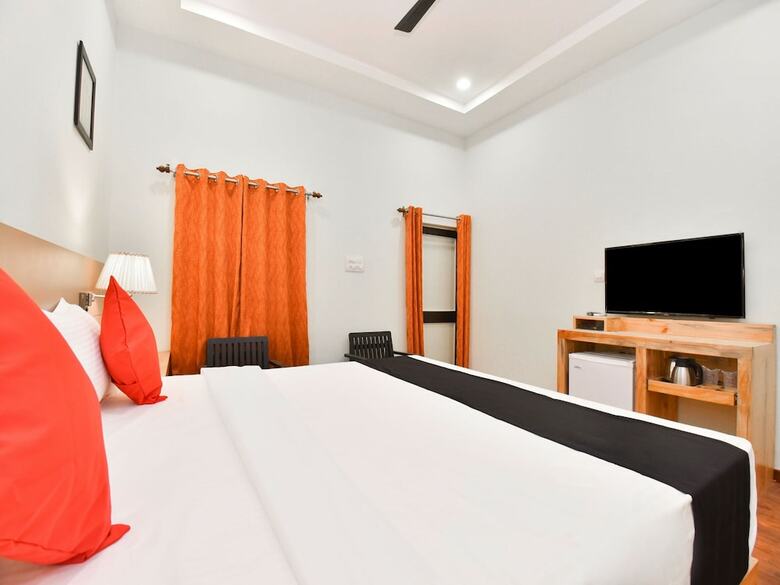 Capital O 35409 Hotel Megh Niwas