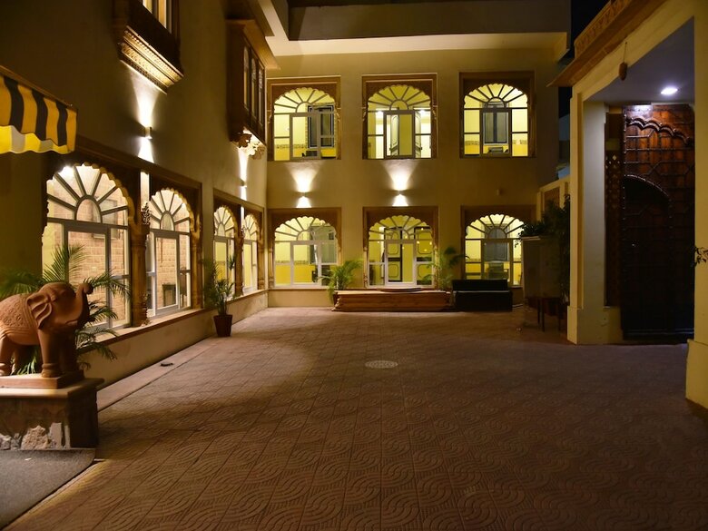 Capital O 35409 Hotel Megh Niwas