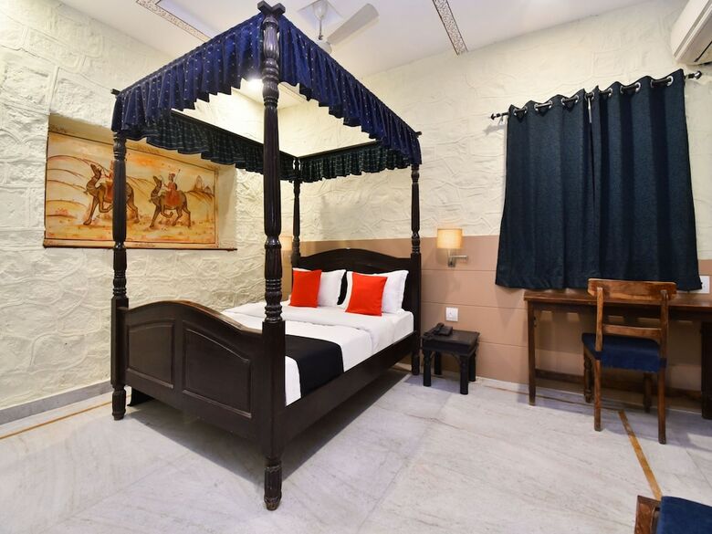 Capital O 35409 Hotel Megh Niwas