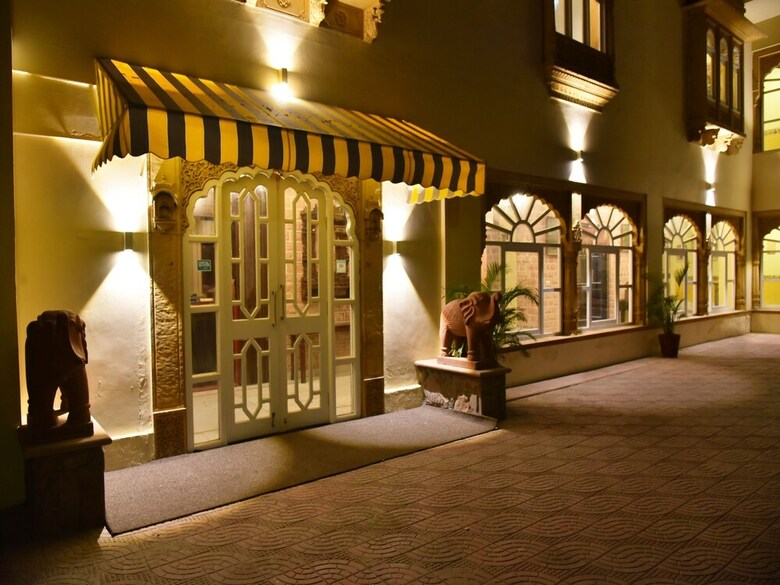 Capital O 35409 Hotel Megh Niwas