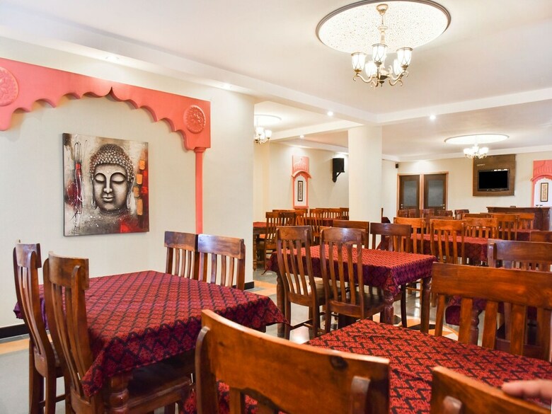 Capital O 35409 Hotel Megh Niwas