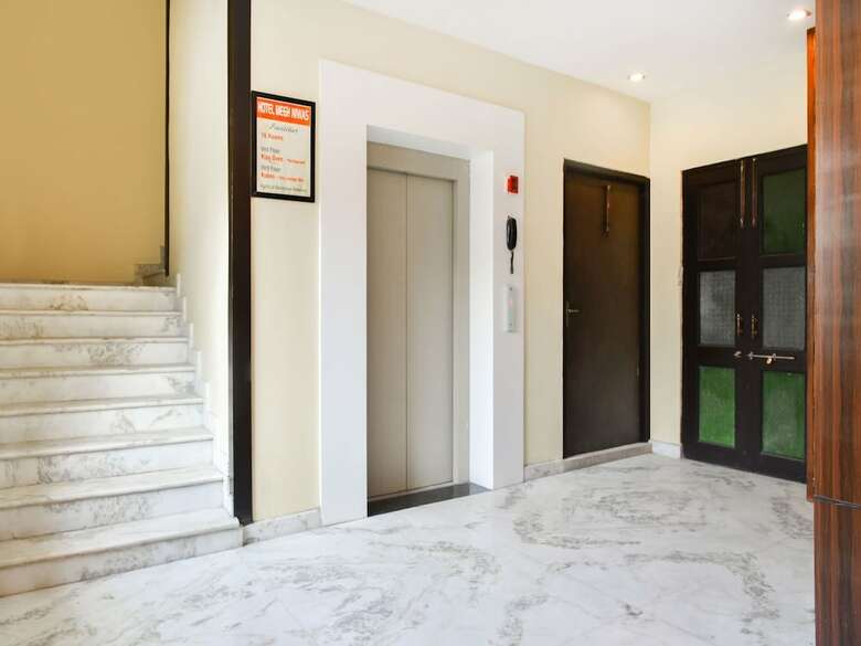 Capital O 35409 Hotel Megh Niwas