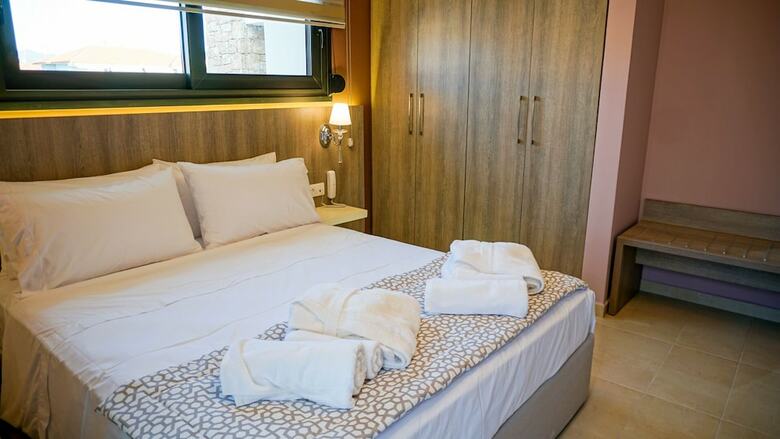 Agnes Deluxe Hotel