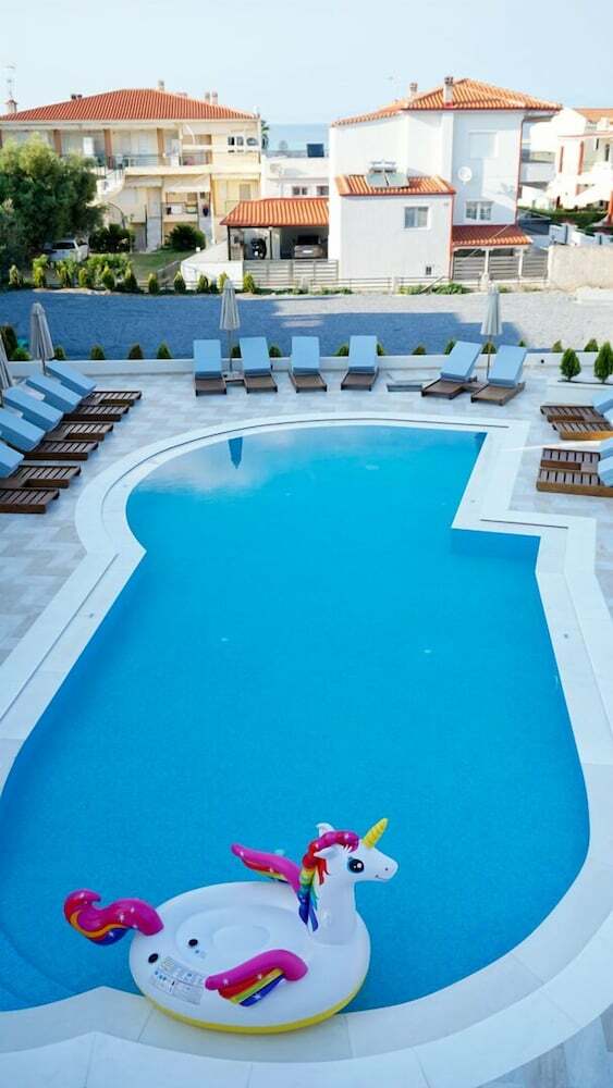 Agnes Deluxe Hotel
